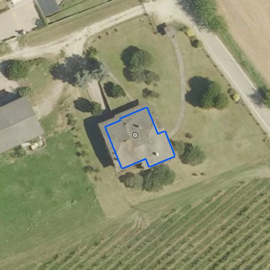 Villino con 4 camere, garage e corte esclusiva vista dall'alto: ortofoto con il confine della proprietà
