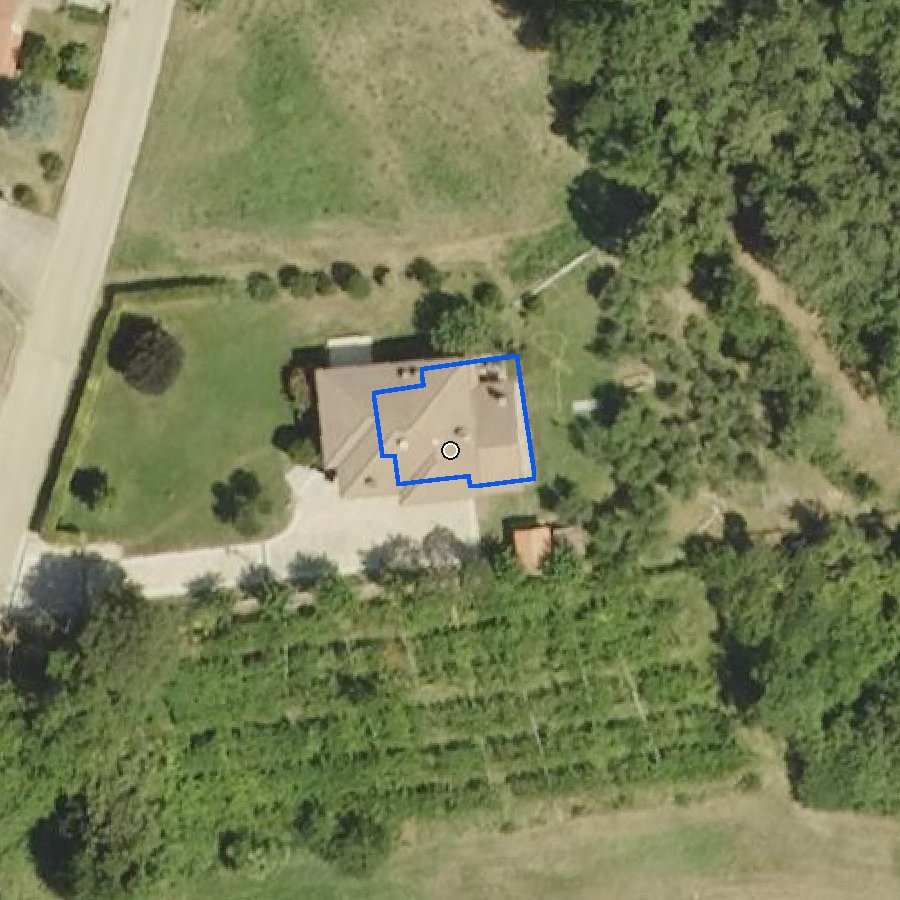 Villino con giardino privato, taverna e garage vista dall'alto: ortofoto con il confine della proprietà