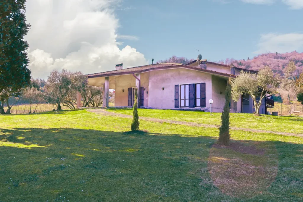 Casa Singola Villa Montecchio Maggiore (Zona Carbonara) – Keyspace – Agenzia immobiliare a Vicenza e provincia Casa Singola Villa Montecchio Maggiore (Zona Carbonara) – Agenzia immobiliare a Vicenza e provincia | Keyspace