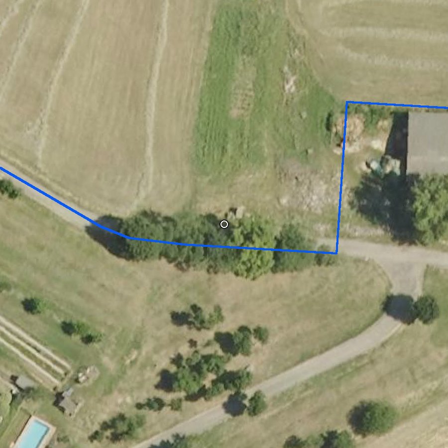 Terreno agricolo panoramico di 8.573 mq con fabbricato vista dall'alto: ortofoto con il confine della proprietà