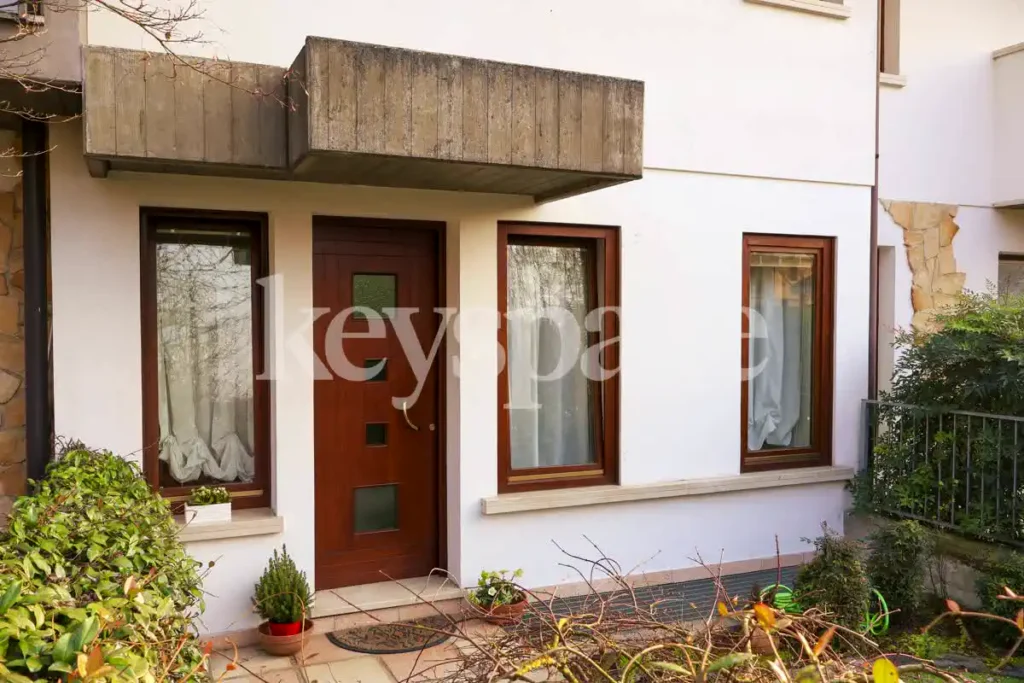 Villino con giardino privato, garage e 3 camere – Agenzia immobiliare a Vicenza e provincia | Keyspace