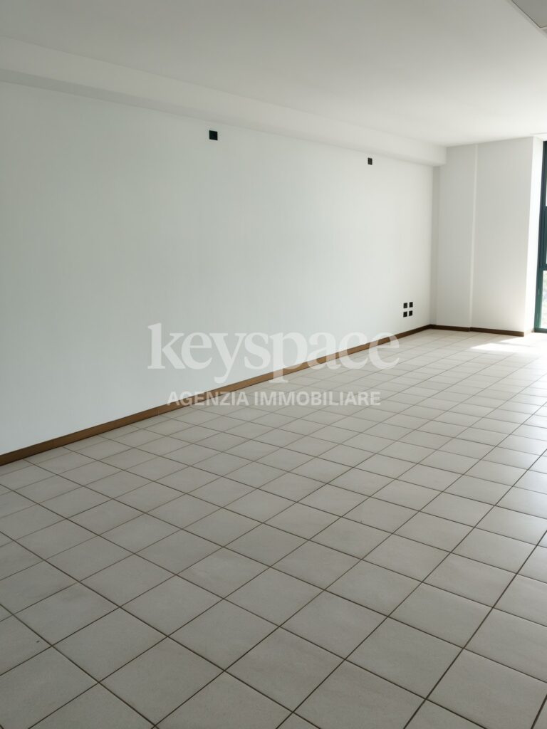 Negozio di 118 m² al piano primo in classe B – foto 12