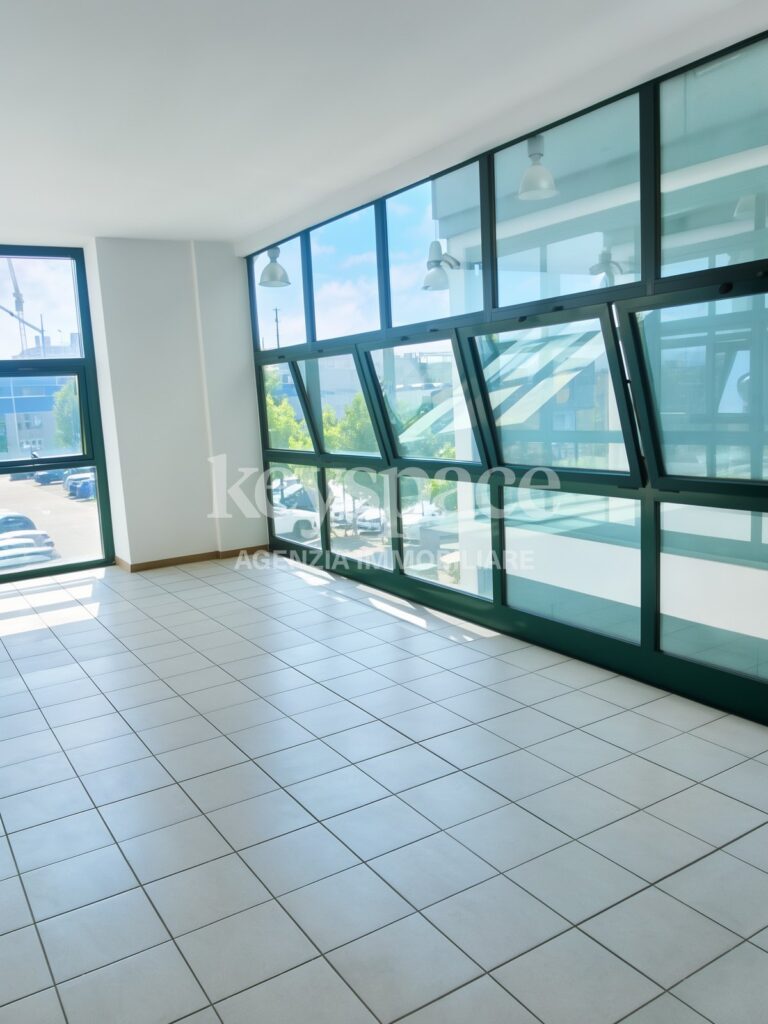 Negozio di 118 m² al piano primo in classe B – foto 6