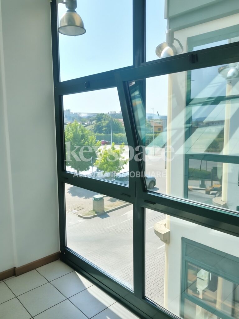 Negozio di 118 m² al piano primo in classe B – foto 8