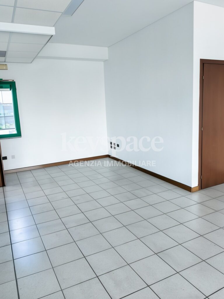 Negozio di 118 m² al piano primo in classe B – foto 9