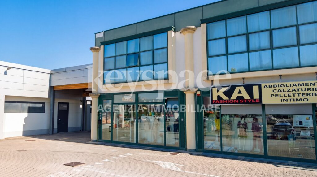Negozio di 118 m² ad Alte Ceccato, a 50 m dal Lidl – Keyspace – Agenzia immobiliare a Vicenza e provincia Via Dante Alighieri 2, Montecchio Maggiore – foto 1